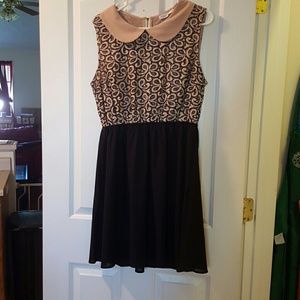 Charming Charlie Peter Pan collar dress