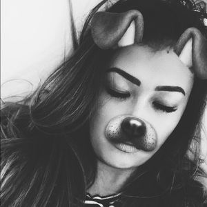 Meet your Posher, Em