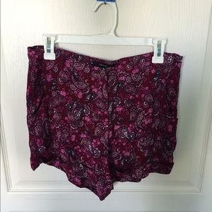 Flowy patterned shorts