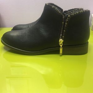 ✨NEW✨ Black Booties