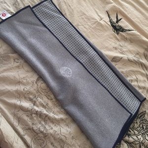 Manduka yogitoes mat towel