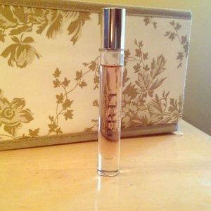 Burberry Roll on Perfume