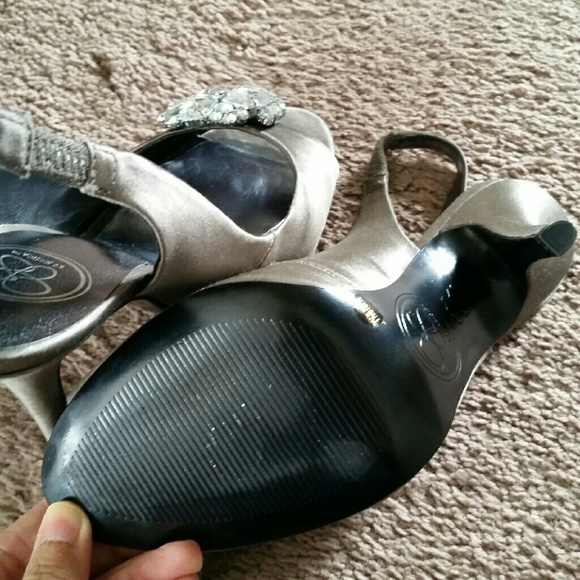 Pumps - Picture 2 of 4