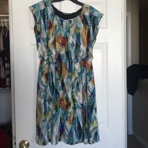 Multi-color patterned short sleeve dress