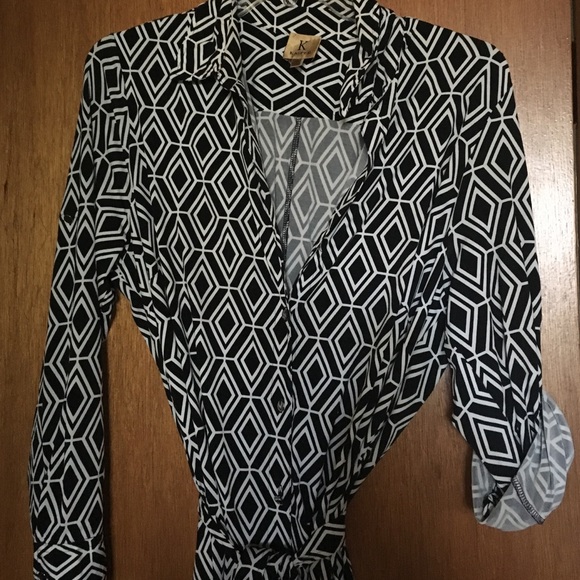 Black and white size 2x belted dress