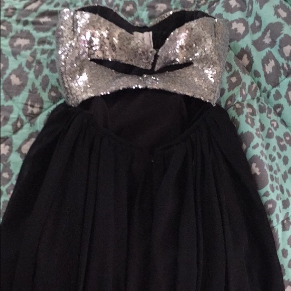 Homecoming Dress - Picture 2 of 3