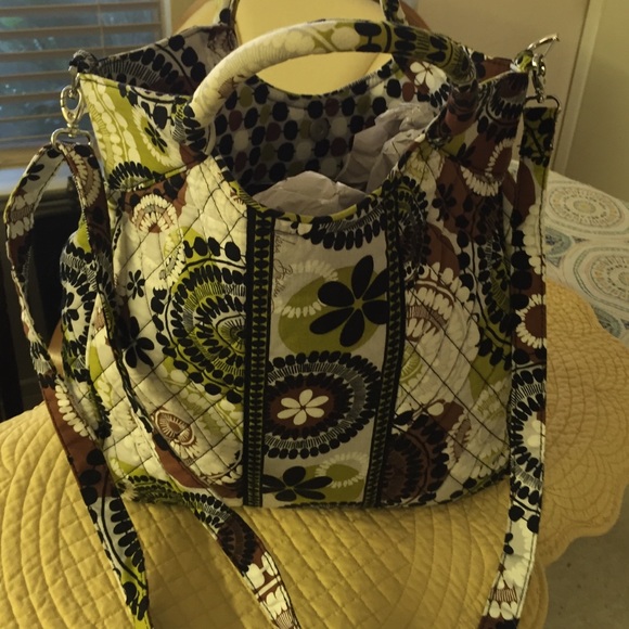 Vera Bradley Tote with matching iPad cover - Picture 2 of 3
