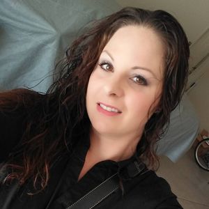 Meet your Posher, Leanne