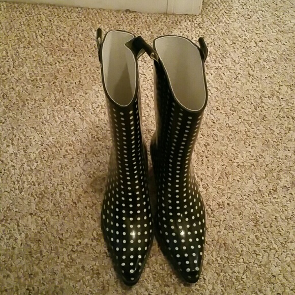 Rain boots
