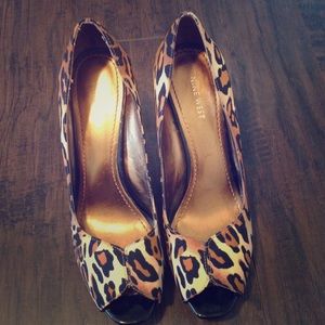 Sexy, hot cheetah print Nine West heels!