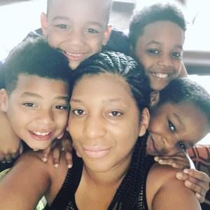 Meet your Posher, Kayla