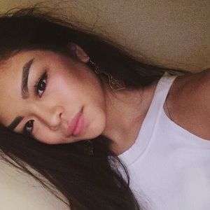 Meet your Posher, Ayla