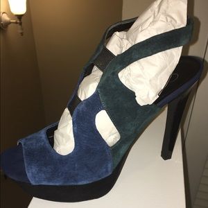 Jessica Simpson-Bendie heels