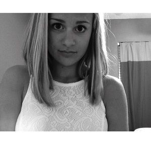 Meet your Posher, Elizabeth