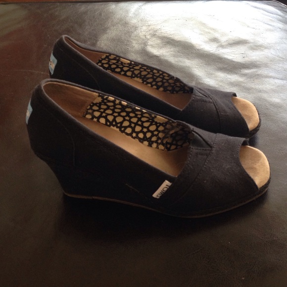 Toms wedges/ heels