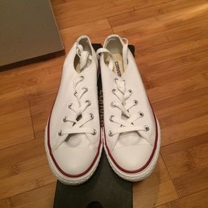 Classic converse in white