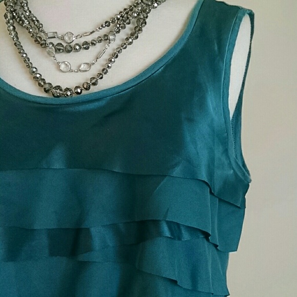 Ann Taylor Loft Top - Picture 2 of 3