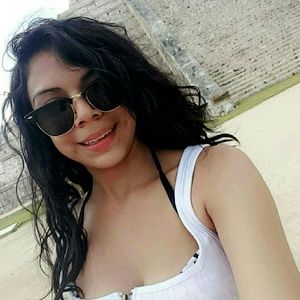 Meet your Posher, Dalia