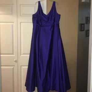 Prom Dress/Ball Gown— Color: Blue/Violet