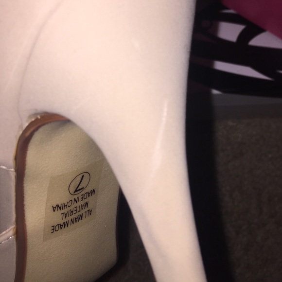 Nude pointed toe heels - Picture 4 of 4