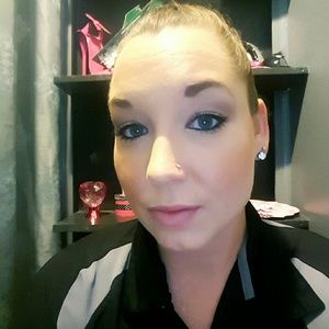 Meet your Posher, Candice