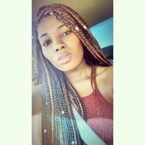 Meet your Posher, Yunique