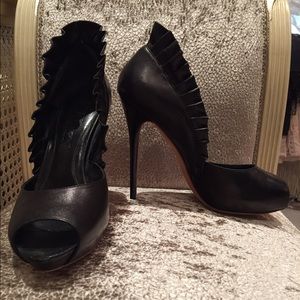 Alexander McQueen open toe pumps! Great condition!