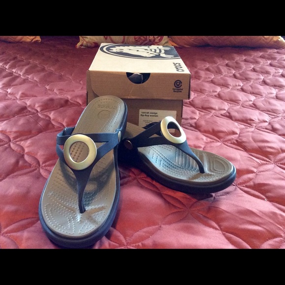 New Crocs Sanrah Wedge Flip-Flops