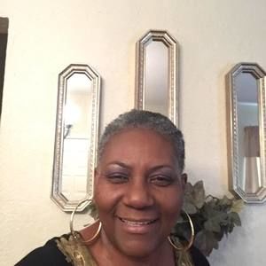 Meet your Posher, Sharon