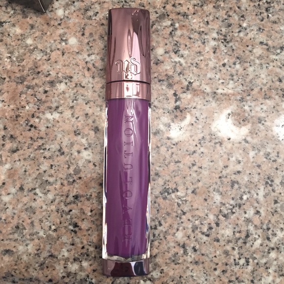 Urban Decay Revolution High-Color Lipgloss - Picture 4 of 4