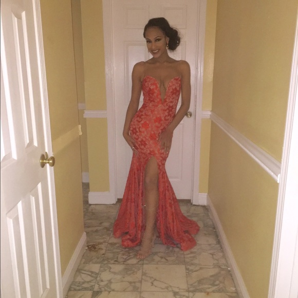 Ball Gown/ Prom Dress