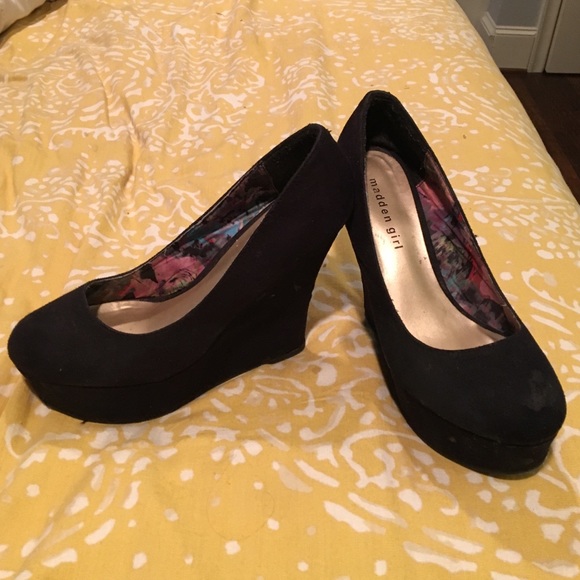 Madden girl black wedges