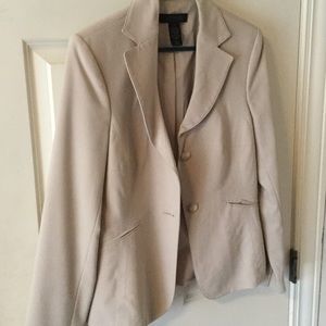 Ivory blazer. The limited Size M