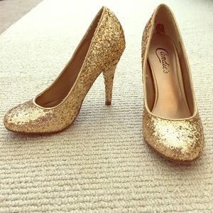 ❤️SOLD❤️Gold Glitter Heels
