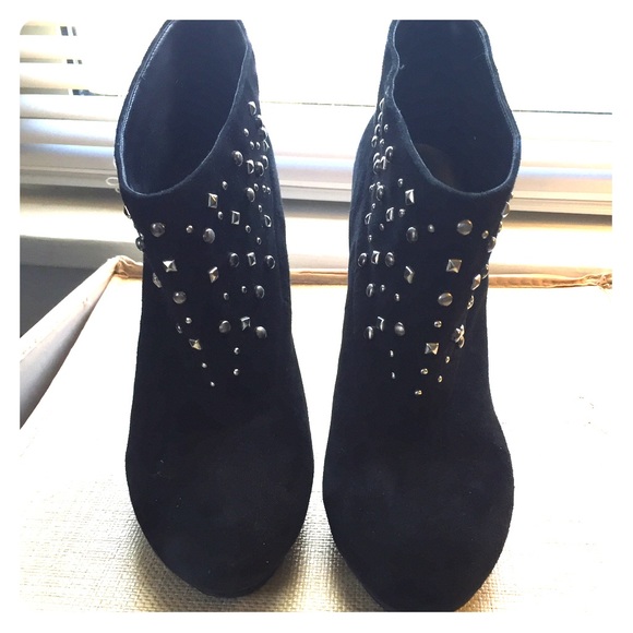 ‼️Sale‼️BCBG Booties