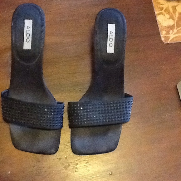 Aldo cute little black sandals