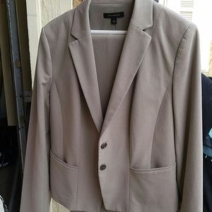Ann Taylor ladies suit