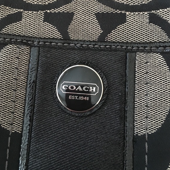 ❤️ COACH Cross body Purse❤️ - Picture 2 of 4