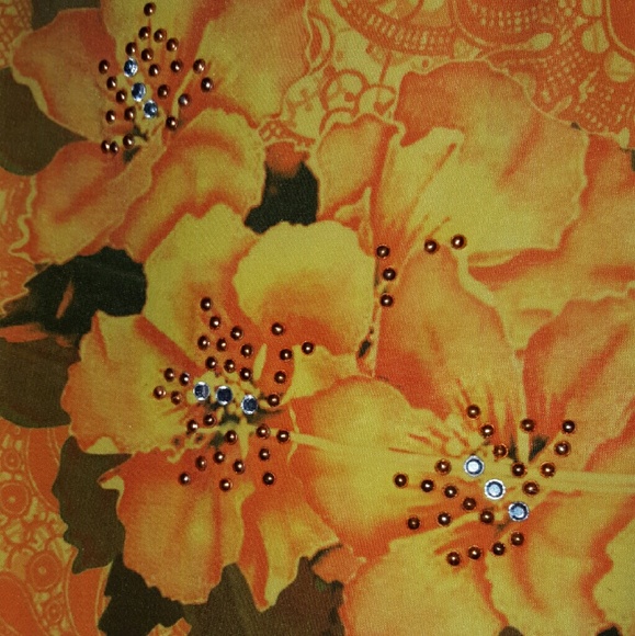 Floral Print Halter Top - Picture 4 of 4