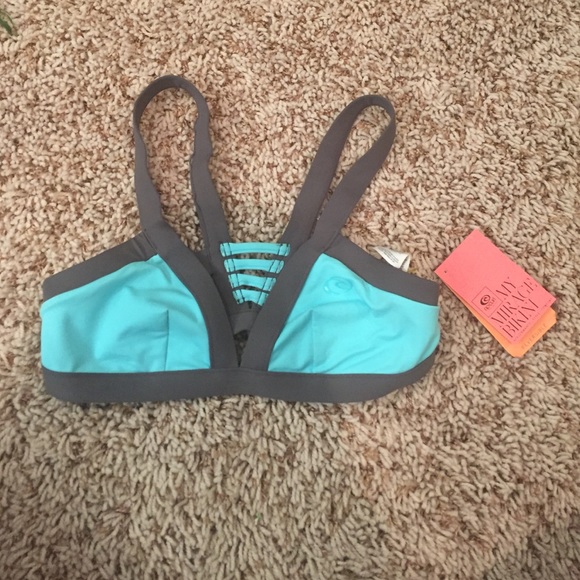 Ripcurl bathing suit top NWT