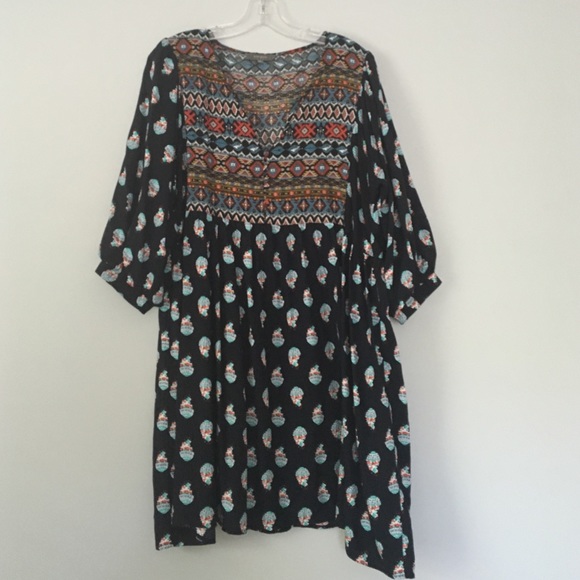 Dress - Picture 1 of 4