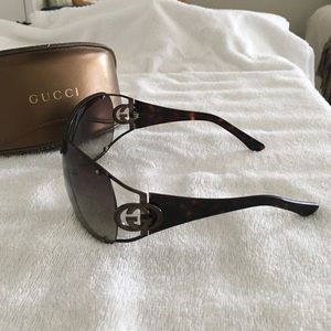 Gucci sunglasses