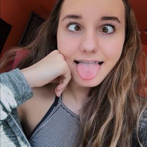 Meet your Posher, Mackenzie