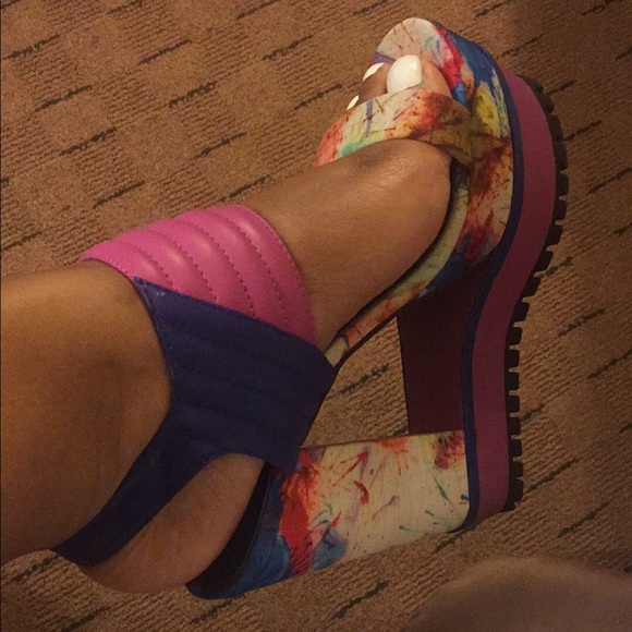Privileged heel/wedge