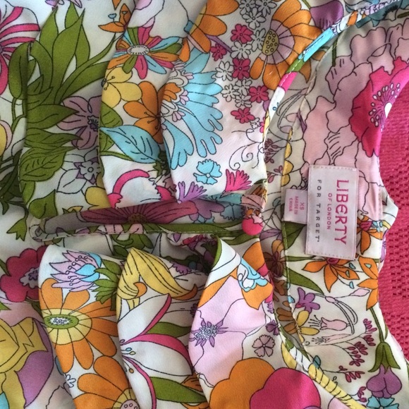 Floral top - Picture 2 of 2