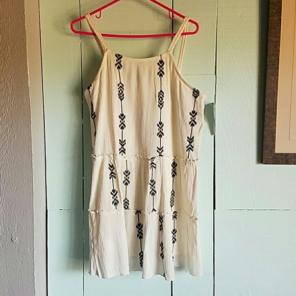 Dress - Picture 1 of 3