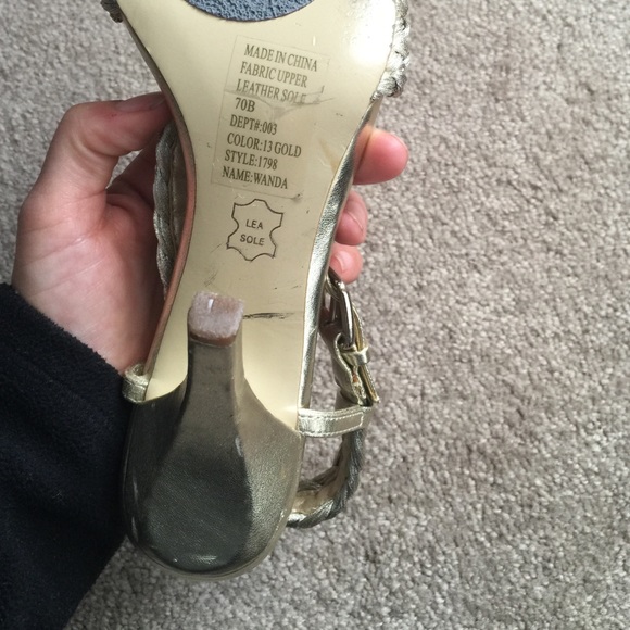 Shoes - Picture 3 of 4