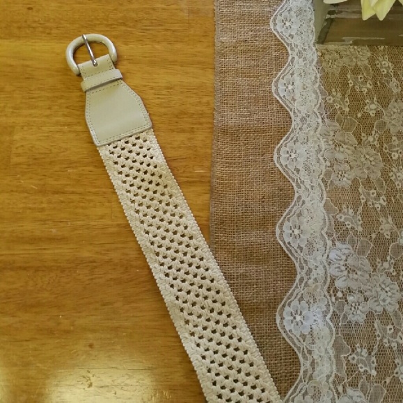 Style and Co cream waist belt