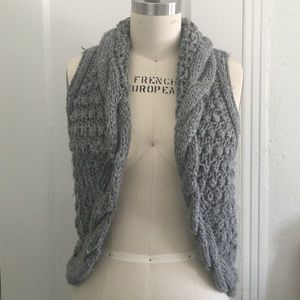 Knitted crop vest