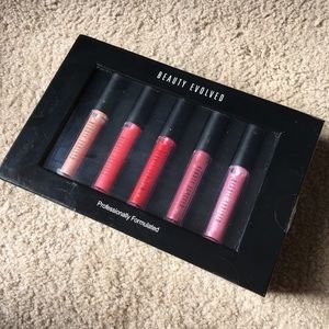 NEW! Lip Gloss Set 💋💄